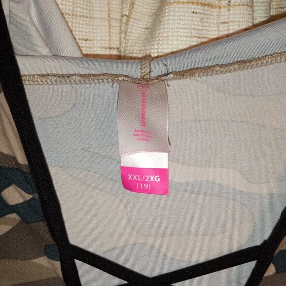 Hoodie Camo Dress - Picture 4 of 4